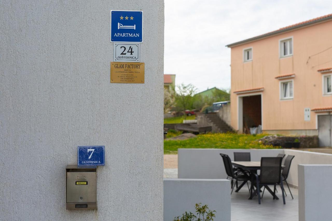 Apartment Mladen Krk Town Luaran gambar
