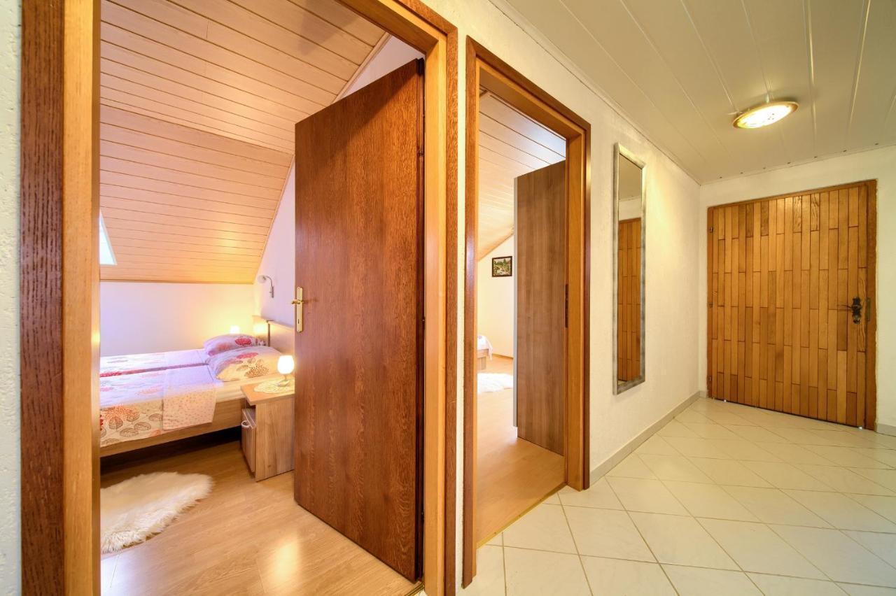 Apartment Mladen Krk Town Luaran gambar